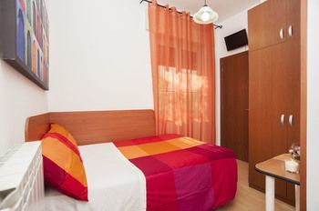 Magicfiverooms Guest house Rome